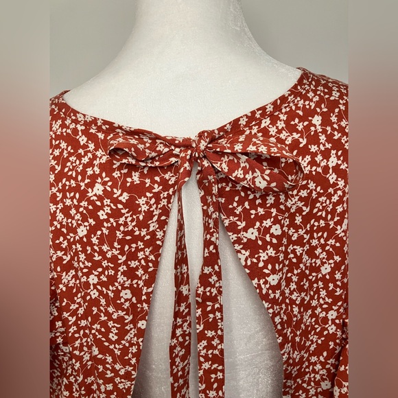 Old Navy Fit & Flare Flutter-Sleeve Tiered Smocked Midi Dress Red Floral 3X - Picture 8 of 10